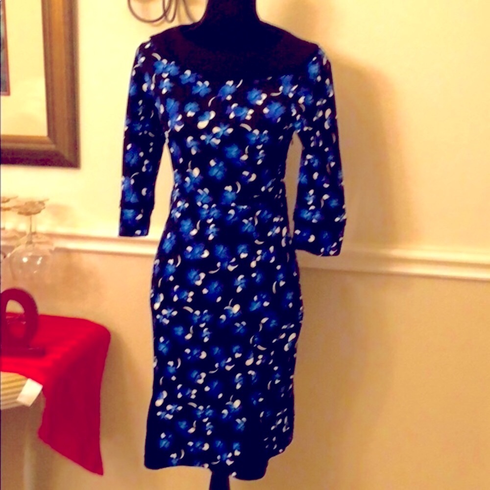 NEW w/o Tags blue & black 3/4 sleeves dress  Size M